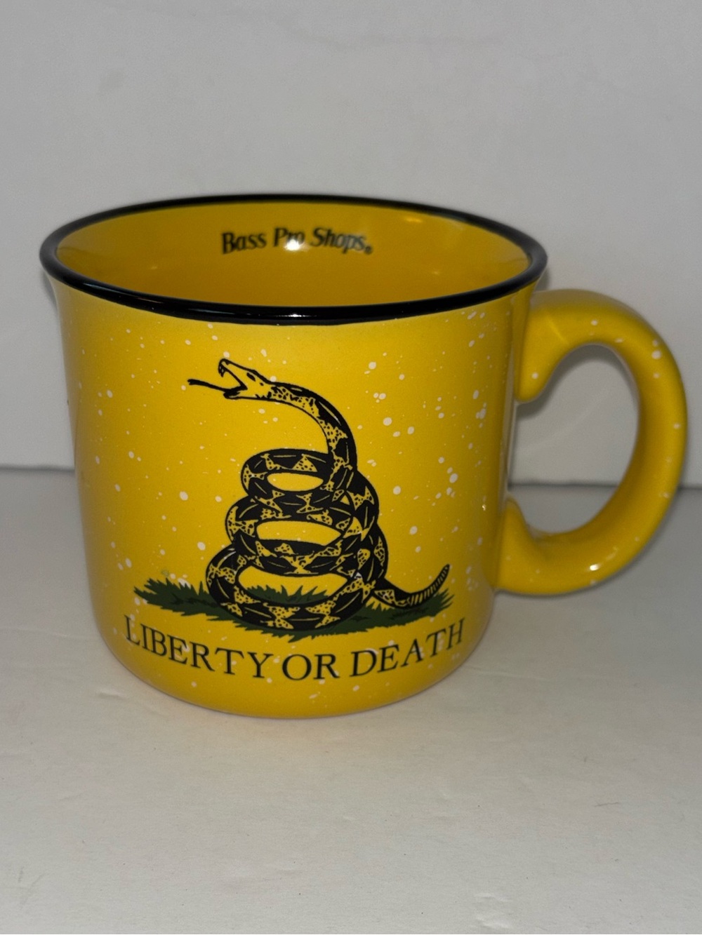 Bass Pro Shops Liberty or Death Yellow Stoneware Coffee Mug Don’t Tread on Me